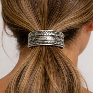 NWOT Cuff Hair Tie - Urban Outfitters